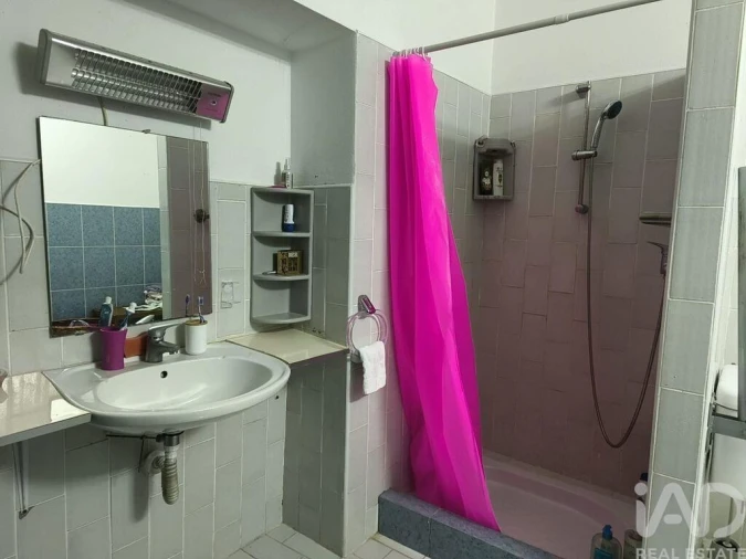 Moradia T5 para Venda em Canas de Senhorim Foto 16