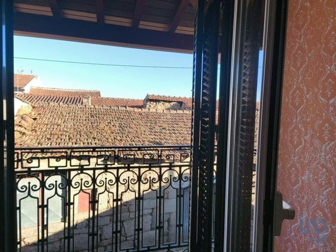 Moradia T5 para Venda em Canas de Senhorim Foto 13