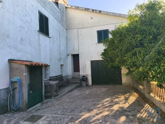 Moradia T5 para Venda em Canas de Senhorim Foto 6