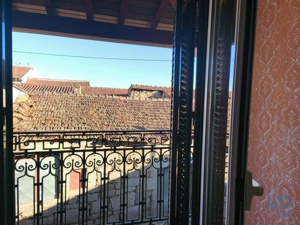 Moradia T5 para Venda em Canas de Senhorim Foto 14