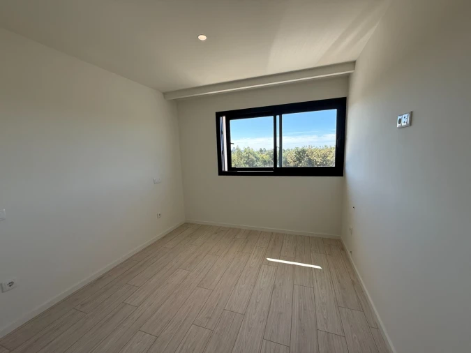 Apartamento T1 para Arrendamento em Aldão Foto 7