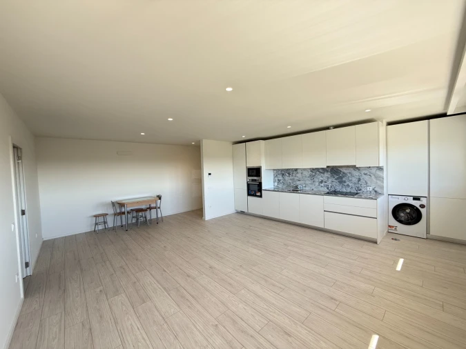 Apartamento T1 para Arrendamento em Aldão Foto 2