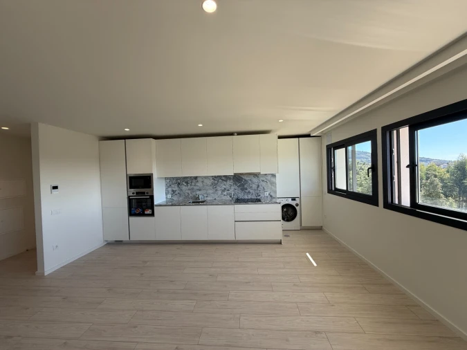 Apartamento T1 para Arrendamento em Aldão Foto 1