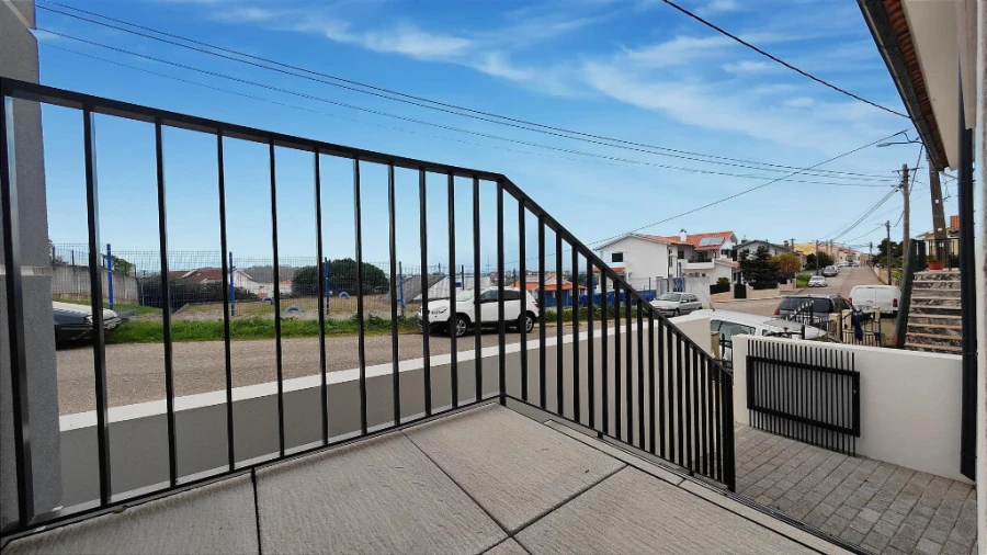 Moradia T3 para Venda em Eiras e São Paulo de Frades Foto 1