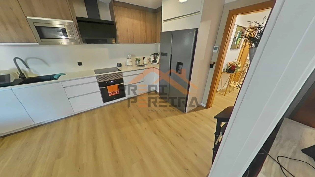 Moradia T3 para Venda em Pontinha e Famões Foto 14