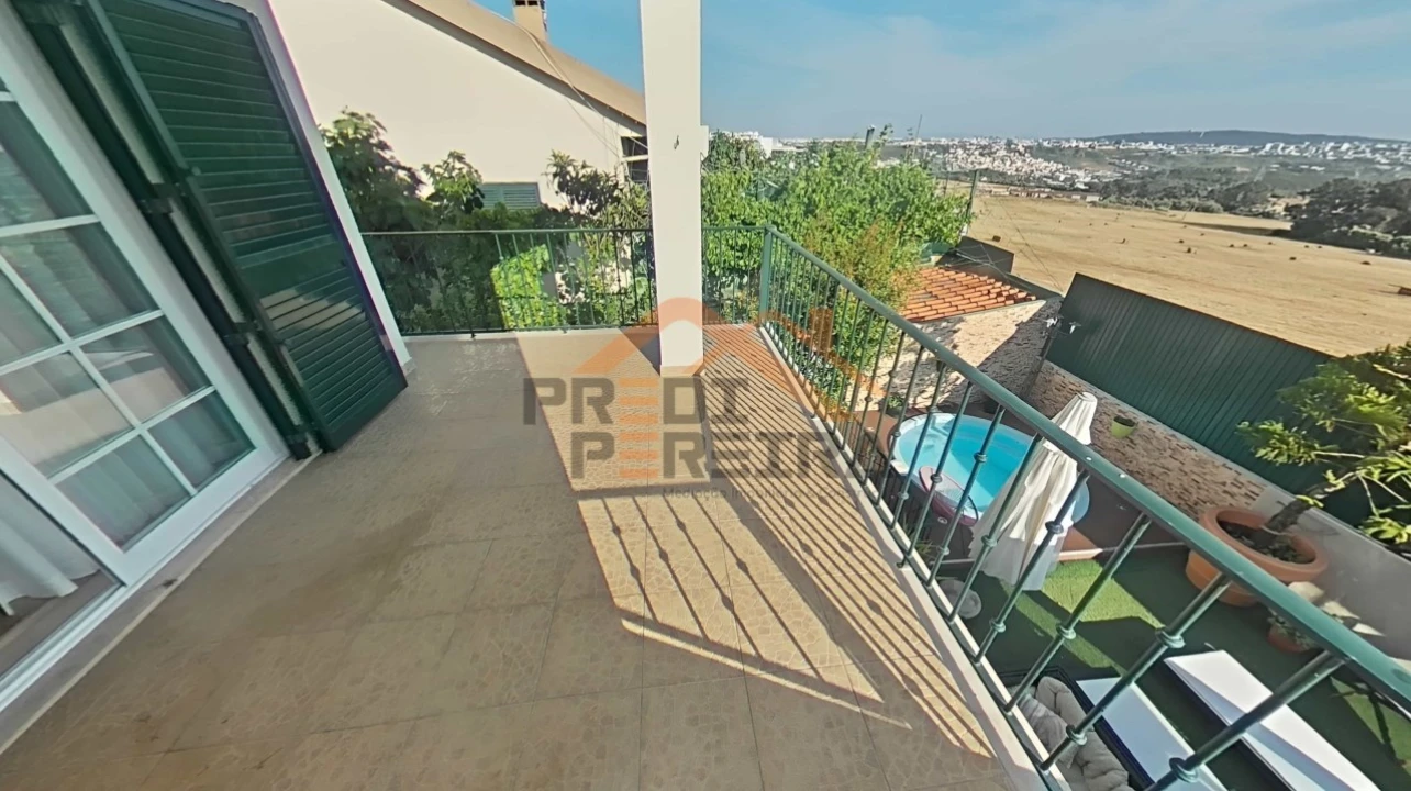 Moradia T3 para Venda em Pontinha e Famões Foto 51
