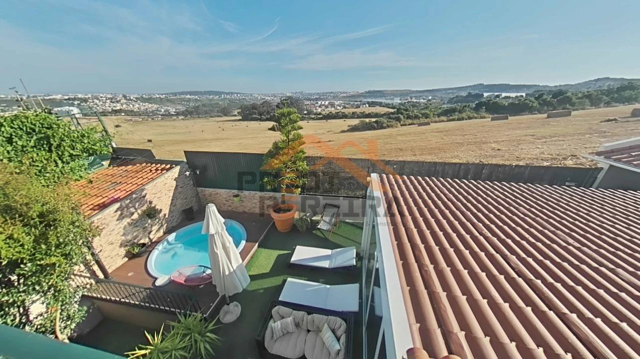 Moradia T3 para Venda em Pontinha e Famões Foto 57