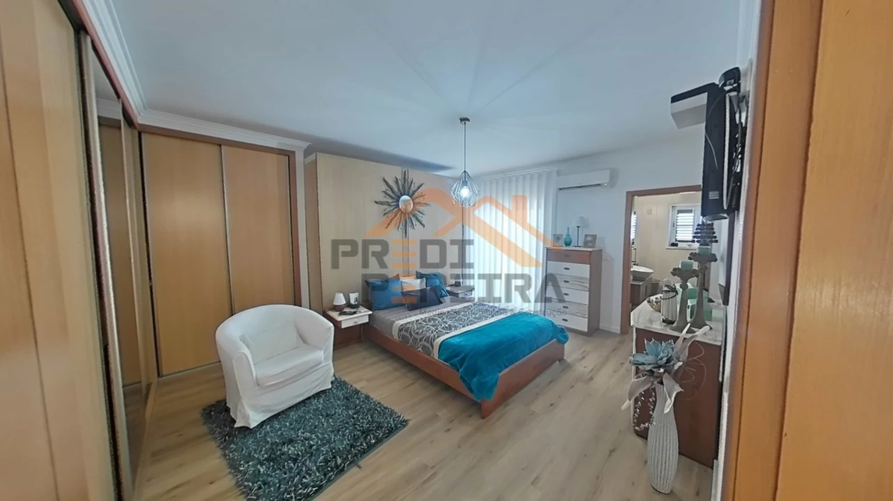 Moradia T3 para Venda em Pontinha e Famões Foto 35