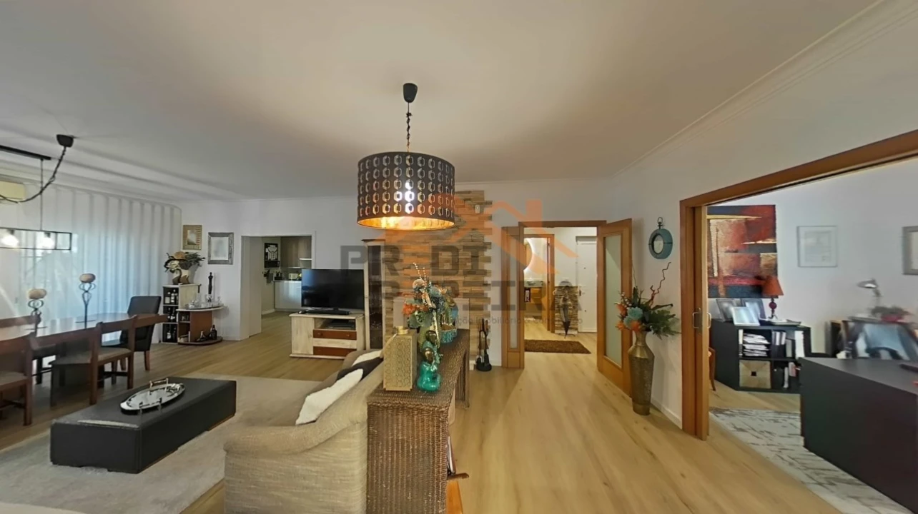 Moradia T3 para Venda em Pontinha e Famões Foto 7