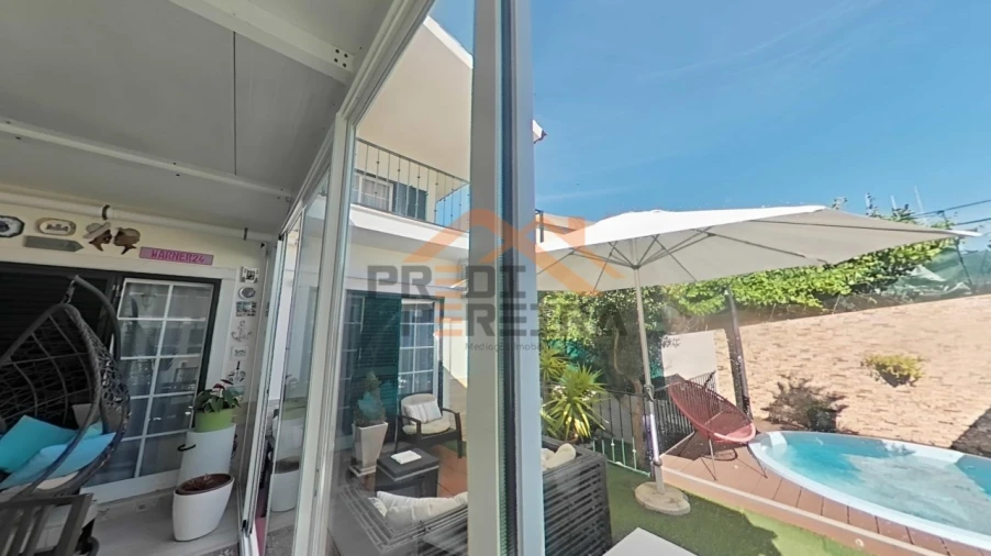 Moradia T3 para Venda em Pontinha e Famões Foto 42