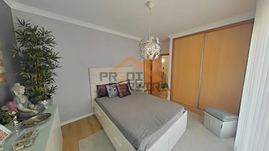 Moradia T3 para Venda em Pontinha e Famões Foto 27