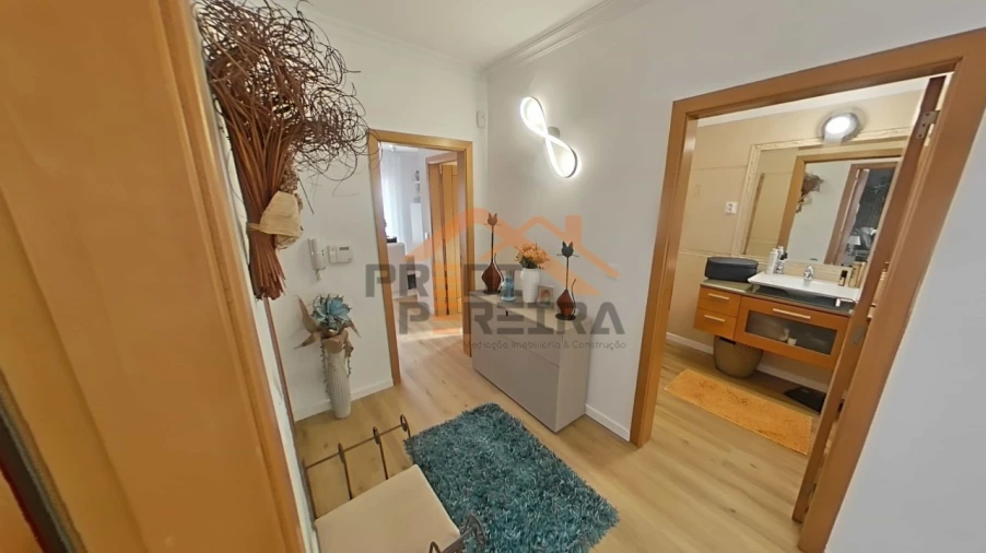 Moradia T3 para Venda em Pontinha e Famões Foto 29