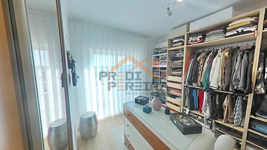 Moradia T3 para Venda em Pontinha e Famões Foto 37