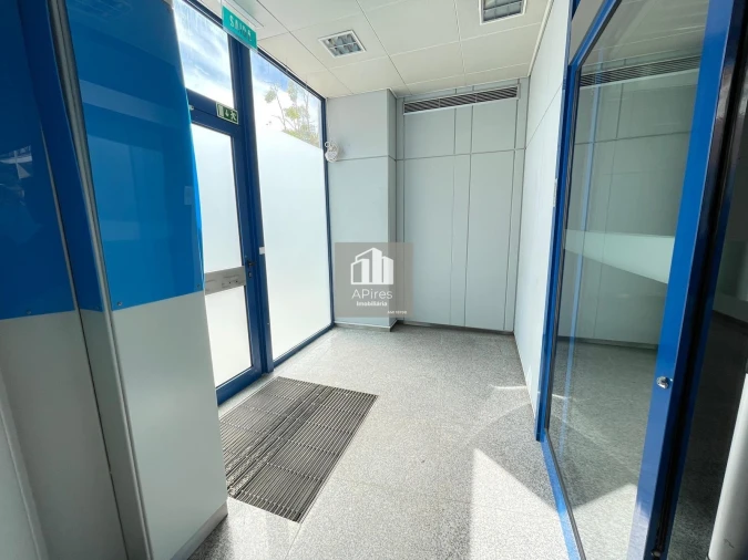 Loja para Venda em Costa da Caparica Foto 8