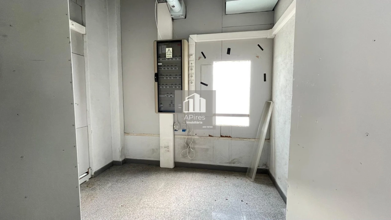 Loja para Venda em Costa da Caparica Foto 11