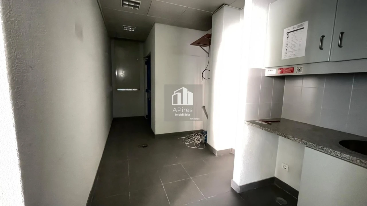 Loja para Venda em Costa da Caparica Foto 9