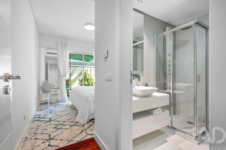 Apartamento T2 para Venda em Funchal (Santa Maria Maior) Foto 5