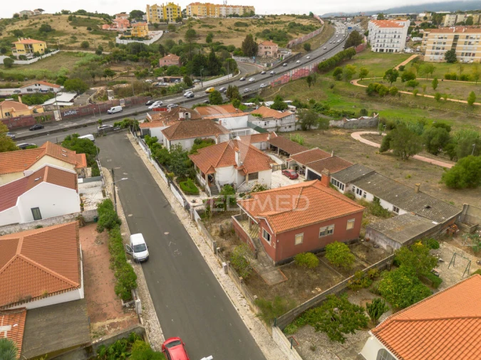 Moradia T4 para Venda em Rio de Mouro Foto 8