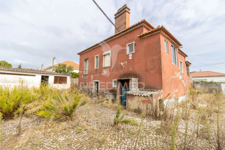 Moradia T4 para Venda em Rio de Mouro Foto 5