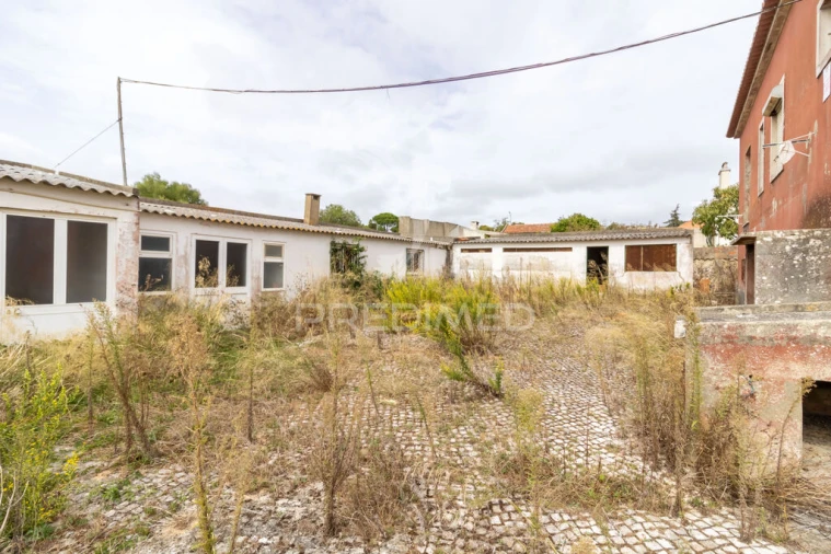 Moradia T4 para Venda em Rio de Mouro Foto 4