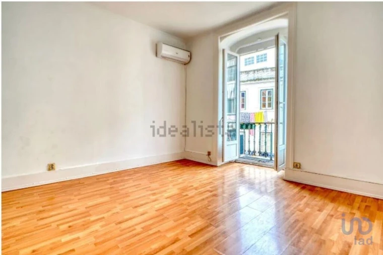 Apartamento T5 para Venda em Santo António Foto 4