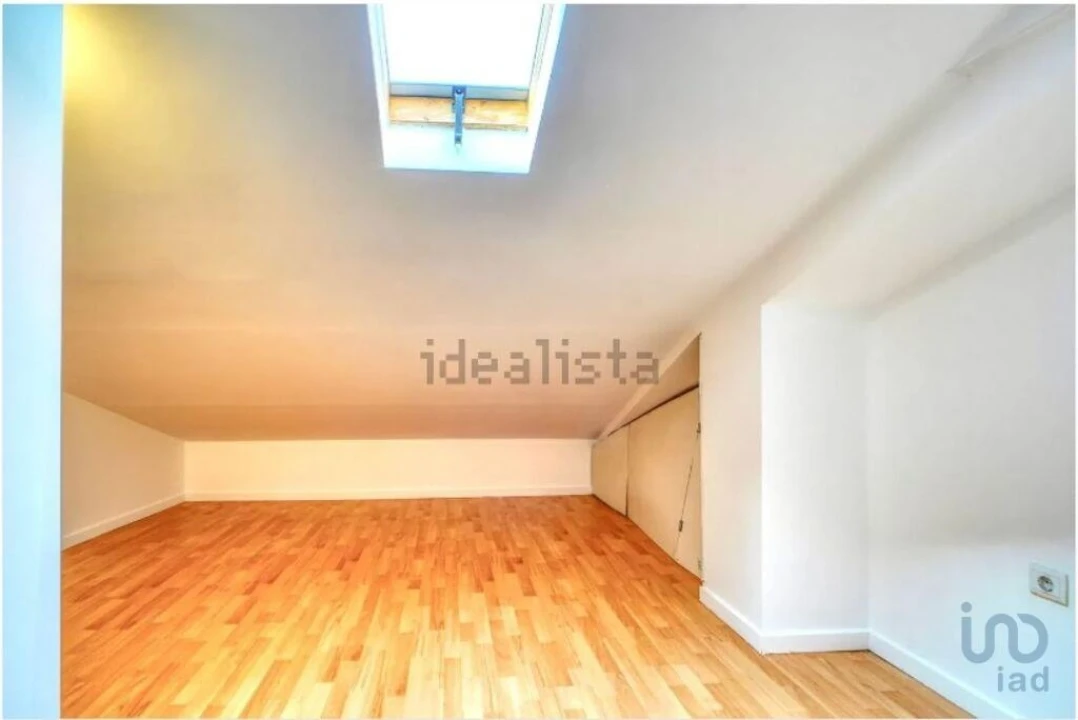 Apartamento T5 para Venda em Santo António Foto 6