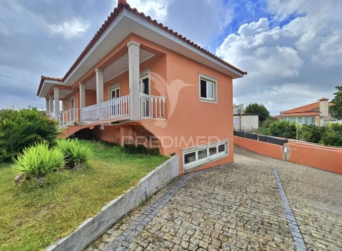 Moradia T3 para Venda em Nine Foto 2