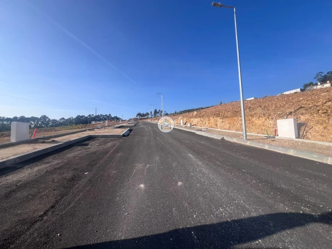 Terreno para Venda em Escapães Foto 9