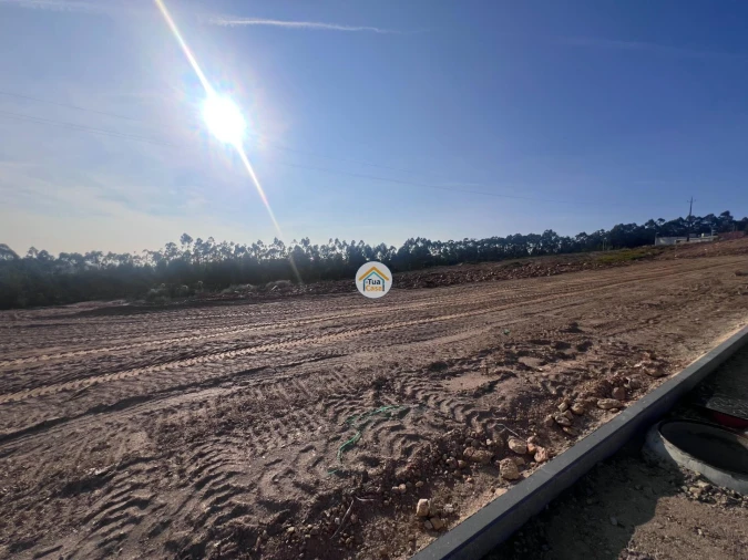 Terreno para Venda em Escapães Foto 7