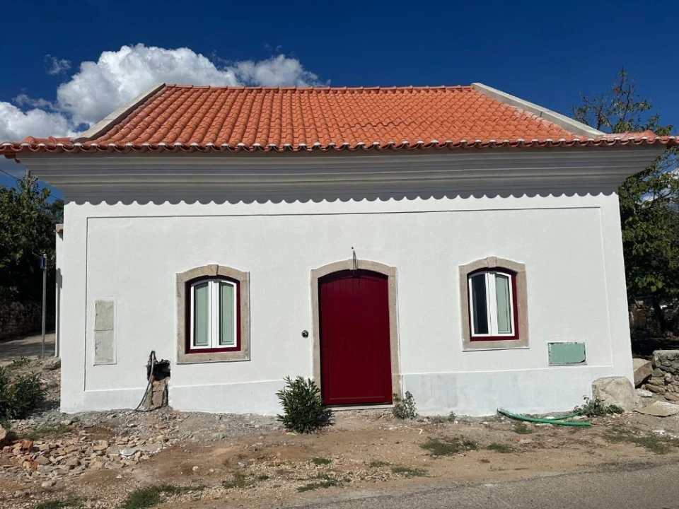 Moradia T2 para Venda em Nossa Senhora do Pranto Foto 2