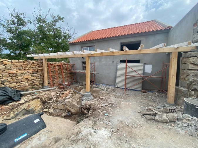 Moradia T2 para Venda em Nossa Senhora do Pranto Foto 5