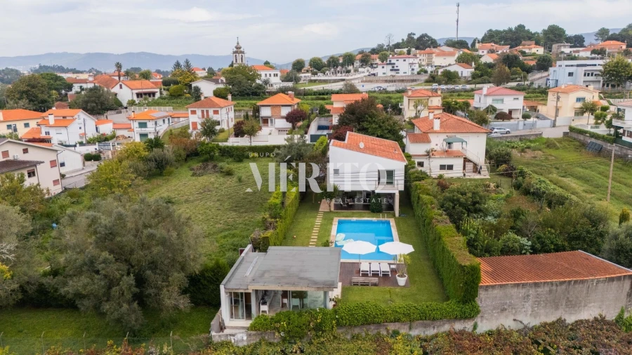 Moradia T3 para Venda em Forjães Foto 34