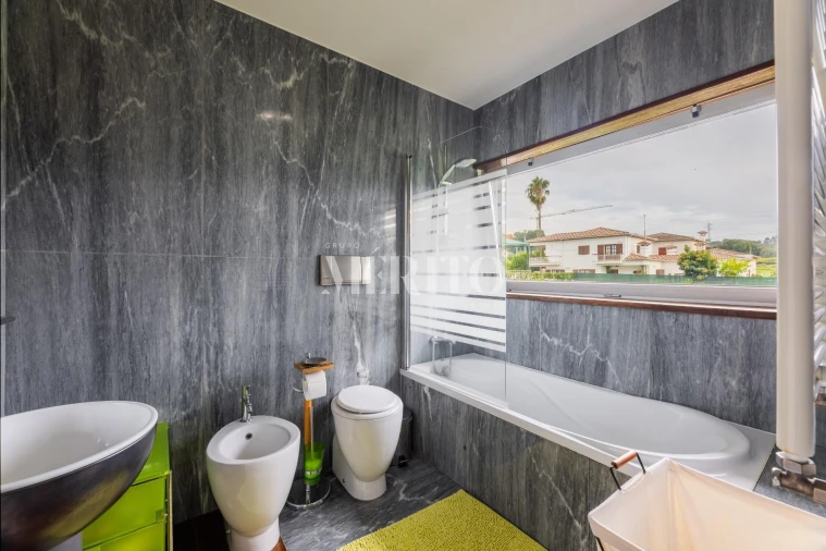 Moradia T3 para Venda em Forjães Foto 19