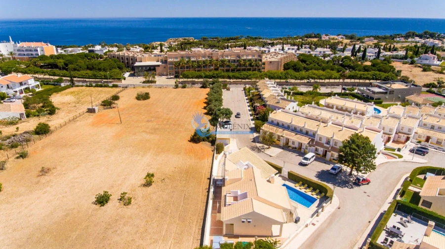 Moradia T5 para Venda em Albufeira e Olhos de Água