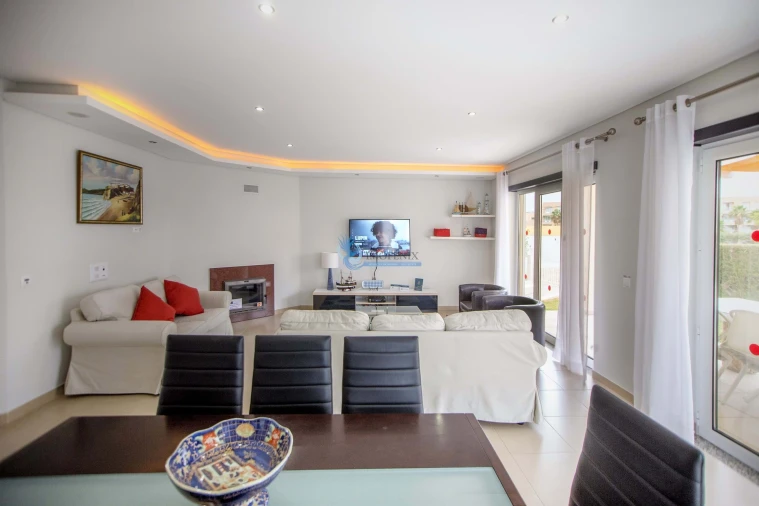 Moradia T5 para Venda em Albufeira e Olhos de Água Foto 18