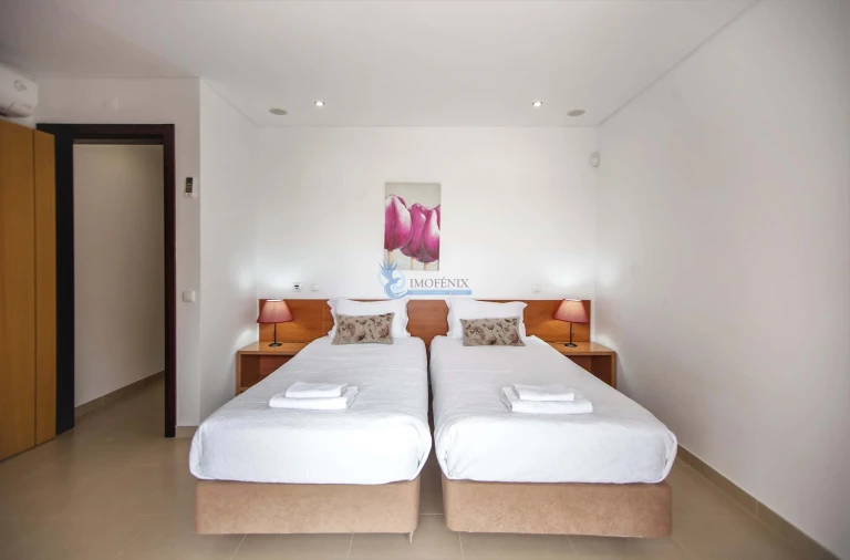 Moradia T5 para Venda em Albufeira e Olhos de Água Foto 23