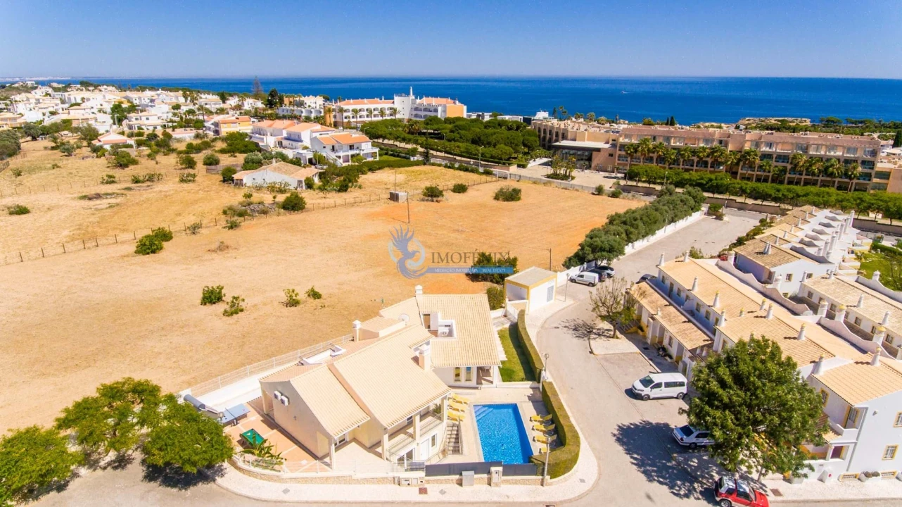 Moradia T5 para Venda em Albufeira e Olhos de Água Foto 8