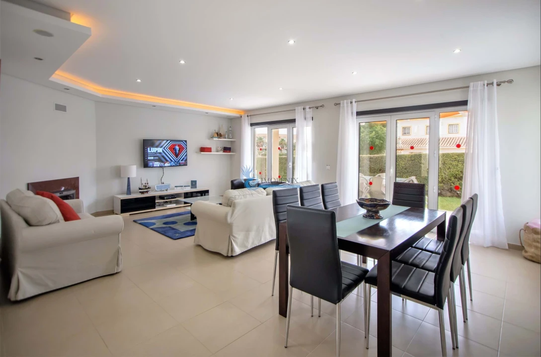 Moradia T5 para Venda em Albufeira e Olhos de Água Foto 17