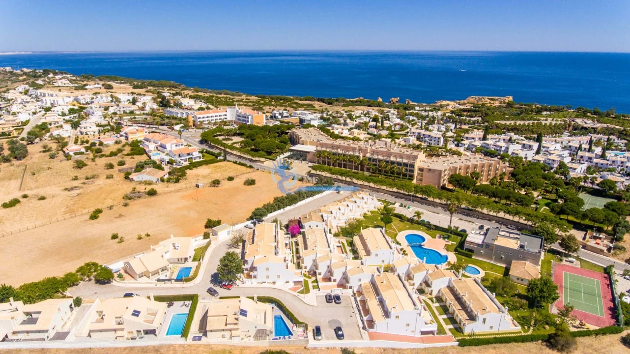 Moradia T5 para Venda em Albufeira e Olhos de Água Foto 6