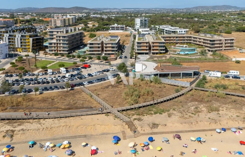 Apartamento T2 para Venda em Quarteira Foto 30