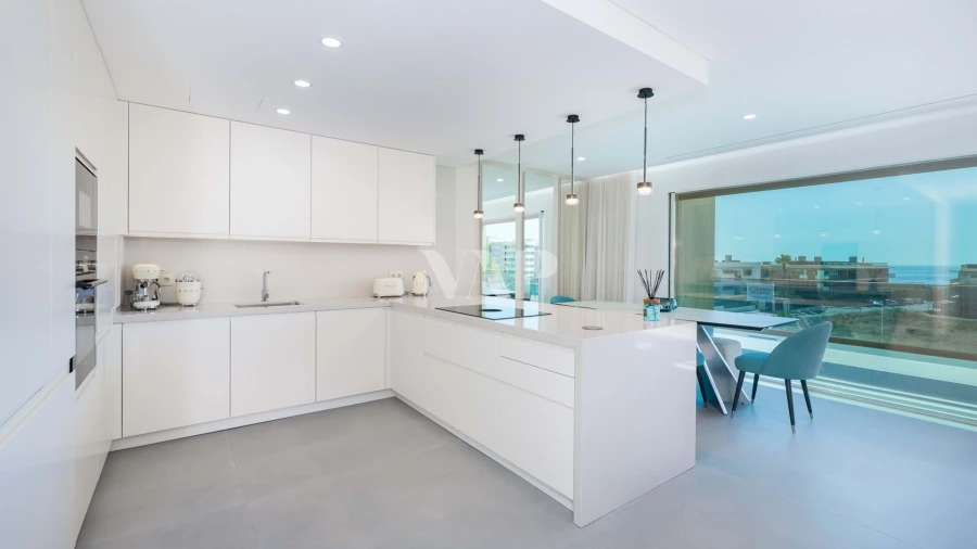 Apartamento T2 para Venda em Quarteira Foto 3