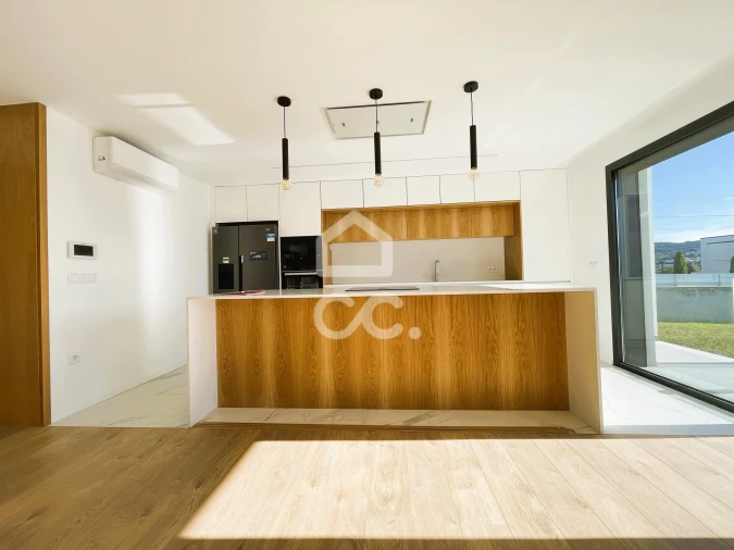 Moradia T3 para Venda em Merelim (São Paio), Panoias e Parada de Tibães Foto 4