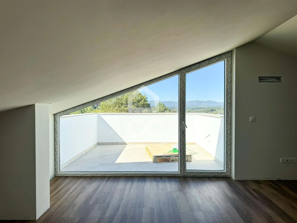 Apartamento T4 para Venda em Viseu Foto 22