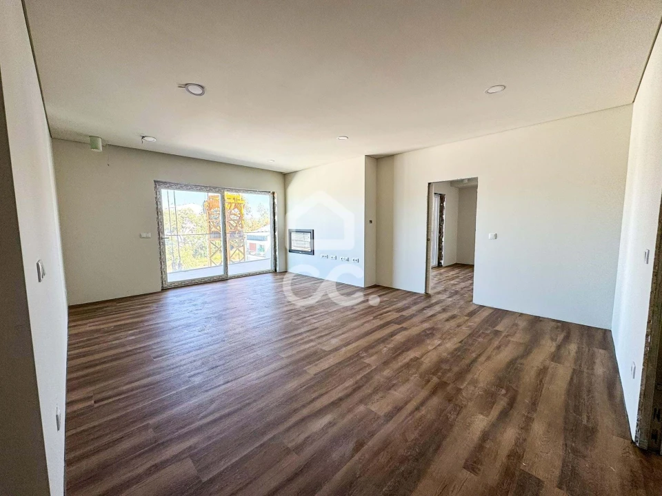 Apartamento T4 para Venda em Viseu Foto 2