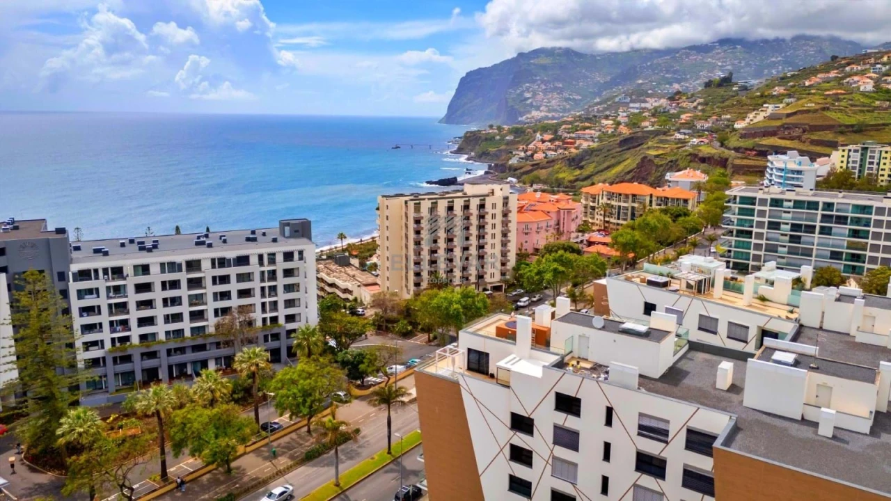 Apartamento T4 para Venda em São Martinho Foto 5