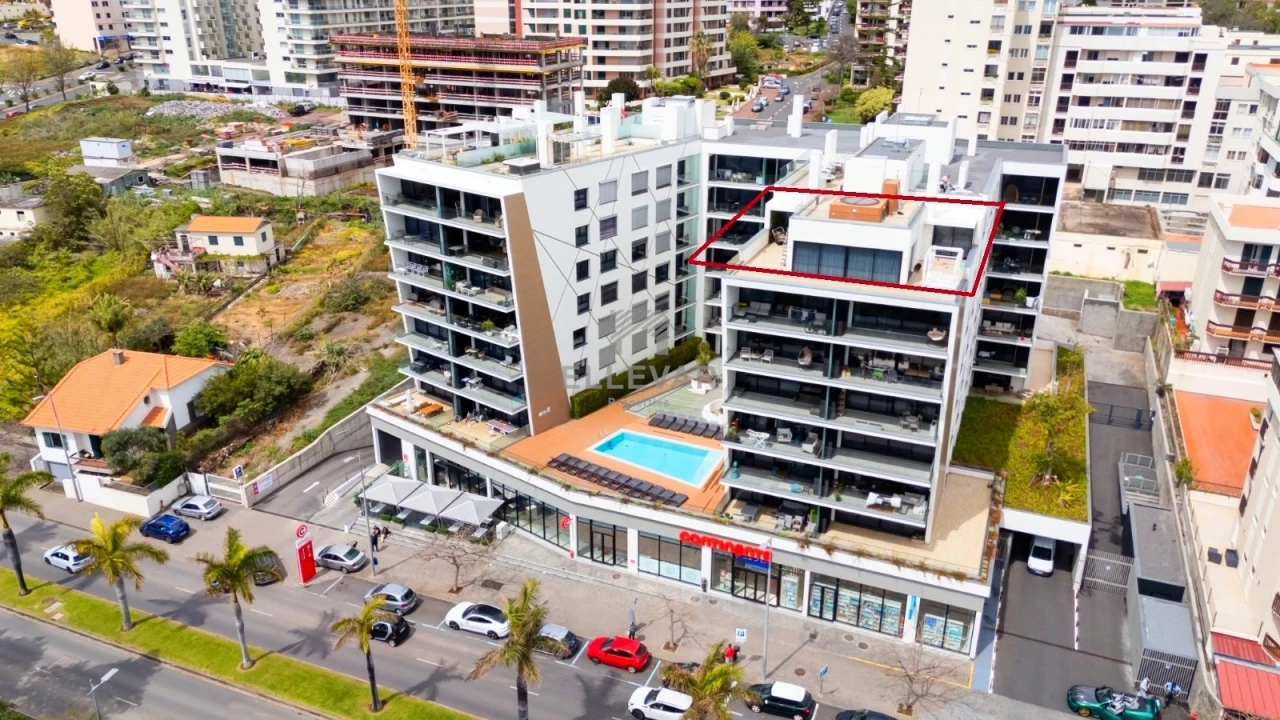 Apartamento T4 para Venda em São Martinho Foto 8