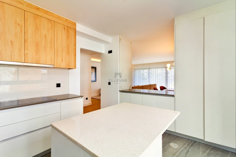 Apartamento T4 para Venda em São Martinho Foto 19