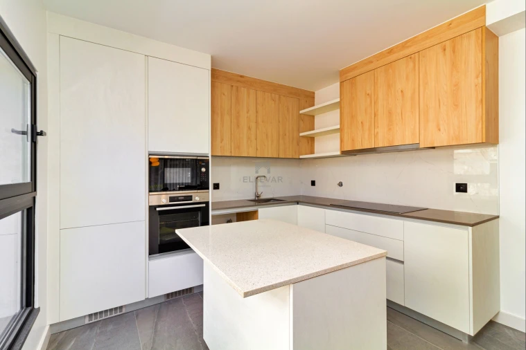 Apartamento T4 para Venda em São Martinho Foto 18