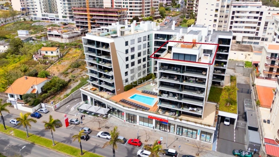 Apartamento T4 para Venda em São Martinho Foto 8