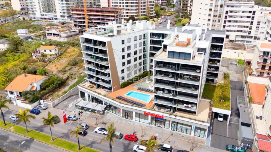 Apartamento T4 para Venda em São Martinho Foto 7
